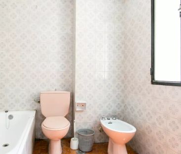 Cozy room with standalone wardrobe in 3-bedroom apartment, Albaicín - Foto 5