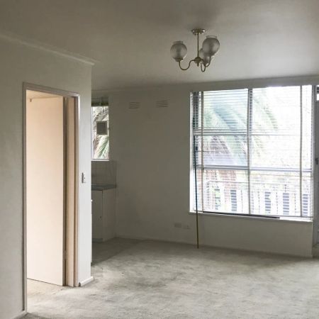 Location Location! - Photo 4