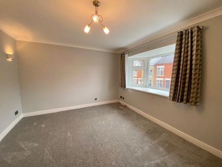 2 BED Flat To rent - Photo 3