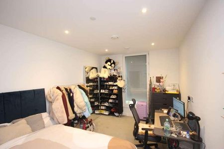 Old Trafford, M17 - Photo 4