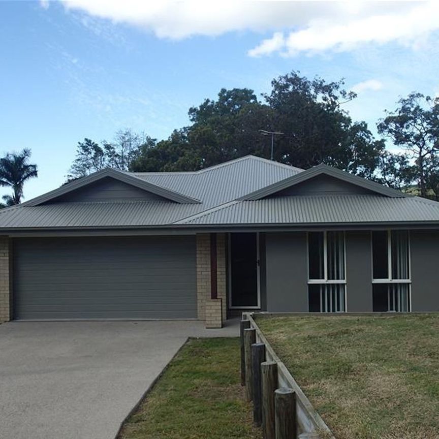 Family Home in Quiet Cul-De-Sac - Photo 1