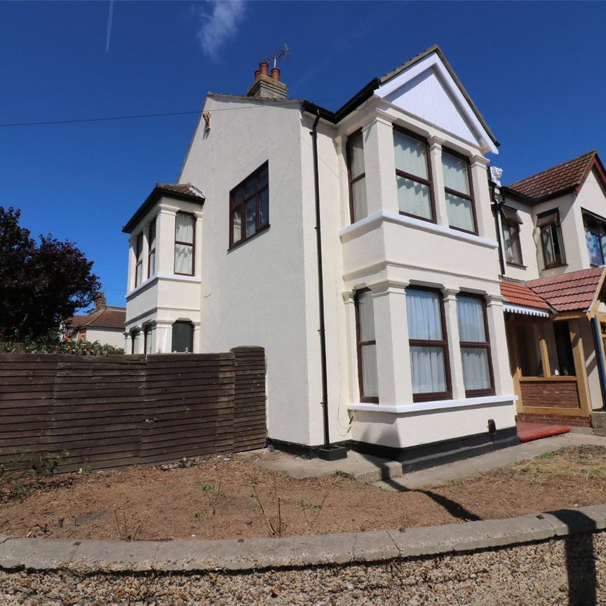 Ness Road, Shoeburyness, Southend-on-Sea, Essex, SS3 9DL - Photo 1