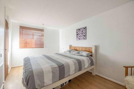 Reeve Road, Holyport, SL6 - Photo 2