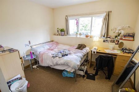 6 bedroom house to rent - Photo 3