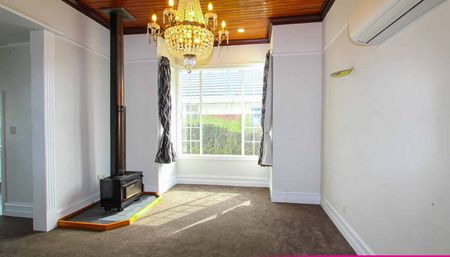 Spacious Family Home - Photo 5