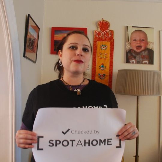 Decorated room in shared apartment in Killiney, Dublin - Photo 1