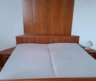 Möblierte, gepflegte 2 Zimmer Wohnung mit Balkon und Tiefgarage - Photo 3