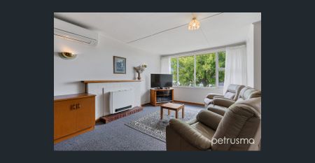 Convenient Living on a Generous Block - Photo 3