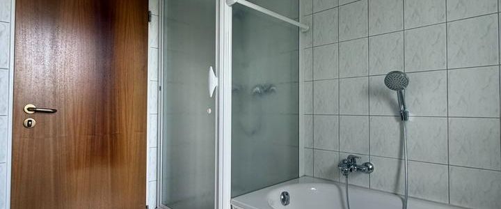 Begehrte Wohnlage in DD-Kleinzschachwitz! Dachgeschoss mit Balkon für Ruheverwöhnte! - Foto 1