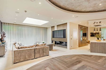 One of a kind, luxury home in a prime Bowdon location. - Photo 3