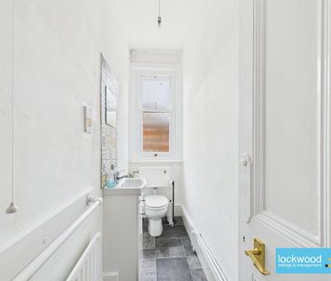 3 bedroom flat to rent - Photo 6