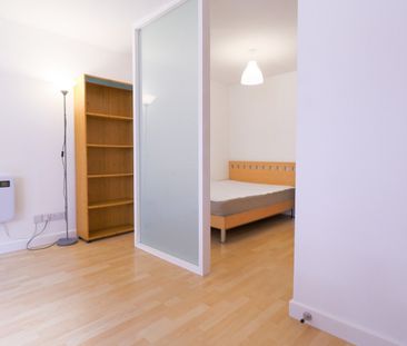 1 Bed Flat, Park Place, LS1 - Photo 1
