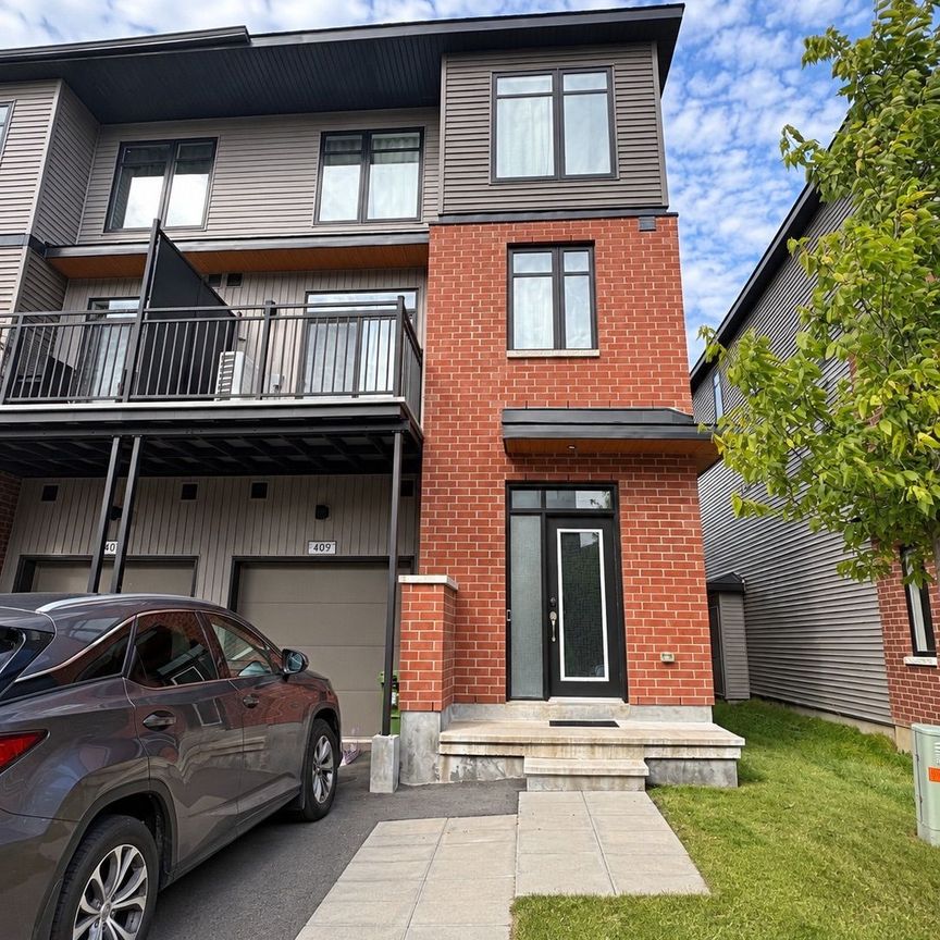For Lease - 409 Jewelwing Pvt N/A, Blossom Park - Airport and Area, Ontario - Photo 1