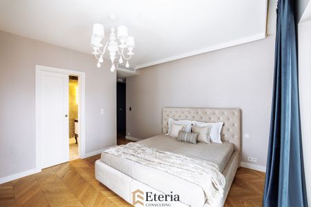 Warszawa, Śródmieście, Grzybowska - Zdjęcie 4