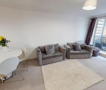 2 bedroom flat to rent - Photo 6