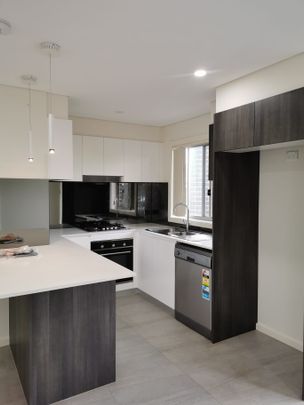 BEAUTIFUL FAMILY HOME - Photo 1