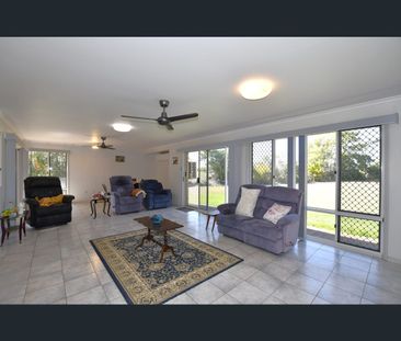 274 Mittelheuser Road, Burnett Heads, Qld 4670 - Photo 1
