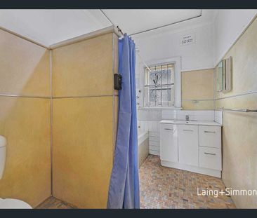 Charming 3-Bedroom Home in a Prime Location - Photo 5