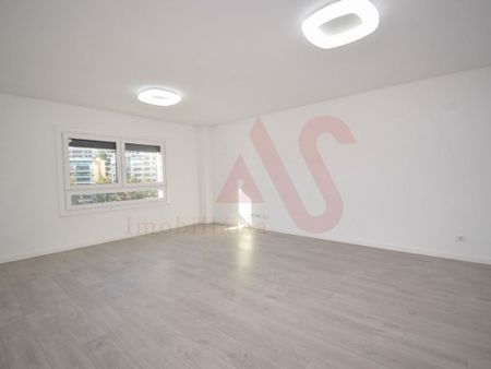 3 room luxury Flat for rent in Odivelas, Portugal - Photo 3