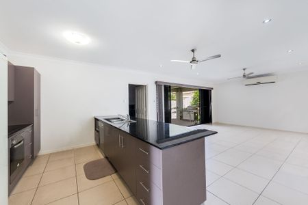 8 Dillon Street, Mount Louisa - Photo 2