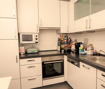 Moderne 2 ZKB mit EKB und Aufzug - Photo 4