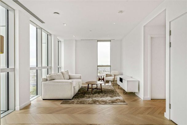 2 bedroom 33rd floor apartment benefitting from a large balcony and far-reaching views. - Photo 1