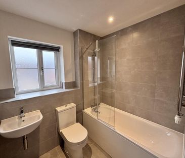 4 bedroom semi-detached house to rent - Photo 6