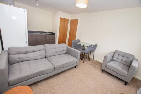 1 bedroom flat to rent - Photo 2