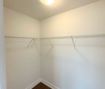 For Lease - 430 Square One Drive Unit# 2510, Mississauga, Ontario - Photo 2