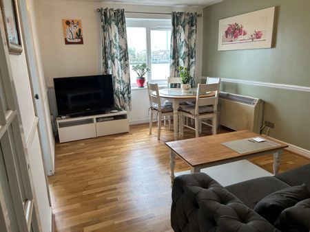 1 Bed Flat, Ferguson Close, E14 - Photo 2