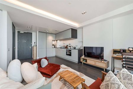 Beautifully presented 43rd floor studio to let in Amory tower. - Photo 2