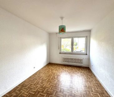 Großzügige Erdgeschosswohnung mit Balkon in Bredeney! - Photo 3