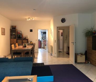 BONN, helle, großzüge 3 Zimmer-Wohnung, 105 m² Wfl., Küche, Diele, ... - Photo 1