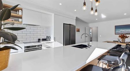 3 Bedrooms 2 bathrooms in Augusta Rise - Photo 2