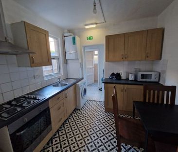 Room in a Shared House, Clinton Road, N15 - Photo 4