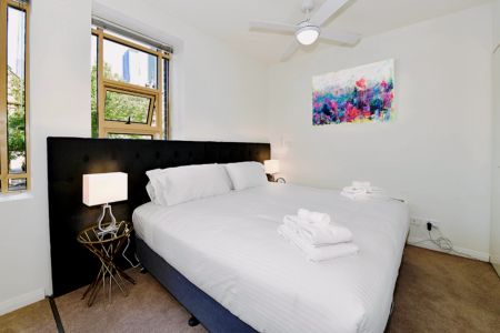 Fantastic 1-bedroom apartment near RMIT University - Photo 4