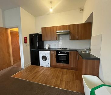 17 Woodland Terrace, Flat 5, Plymouth - Photo 4