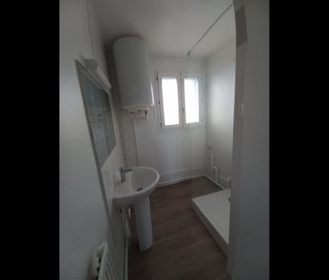 Location Appartement 4 pièces 62 m² La Châtre - Photo 5