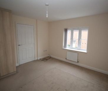 4 bedroom detached house to rent - Photo 3