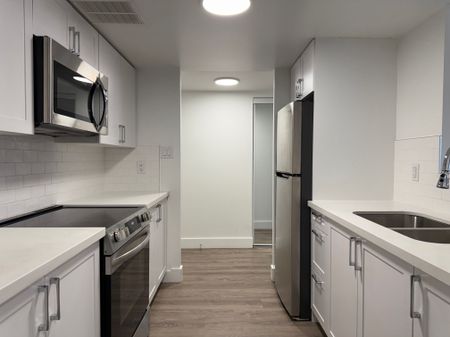 For Lease - 19 Regency Crescent Unit# 302, Whitby, Ontario - Photo 4