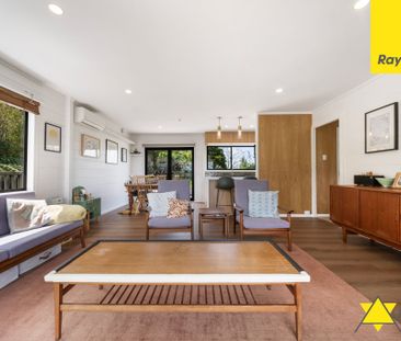 Elevated Coastal Living with Panoramic Harbour Views - Photo 5