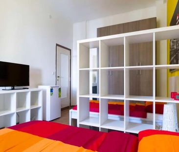 Via Marcantonio Colonna, Milan, Lombardy 20149 - Photo 4