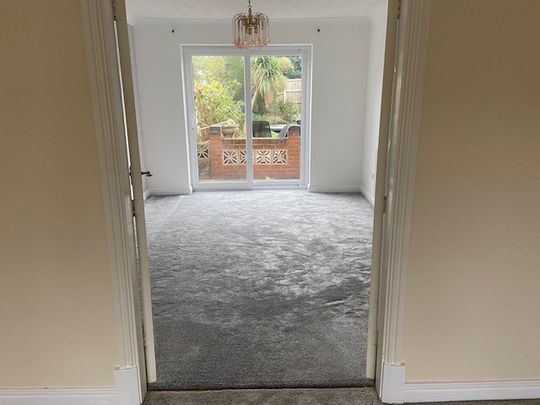 4 Bedroom Executive detached Home to let in Boley Park, Lichfield - Photo 1