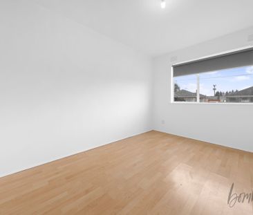 Newly Renovated 1-Bedroom Unit - Photo 5