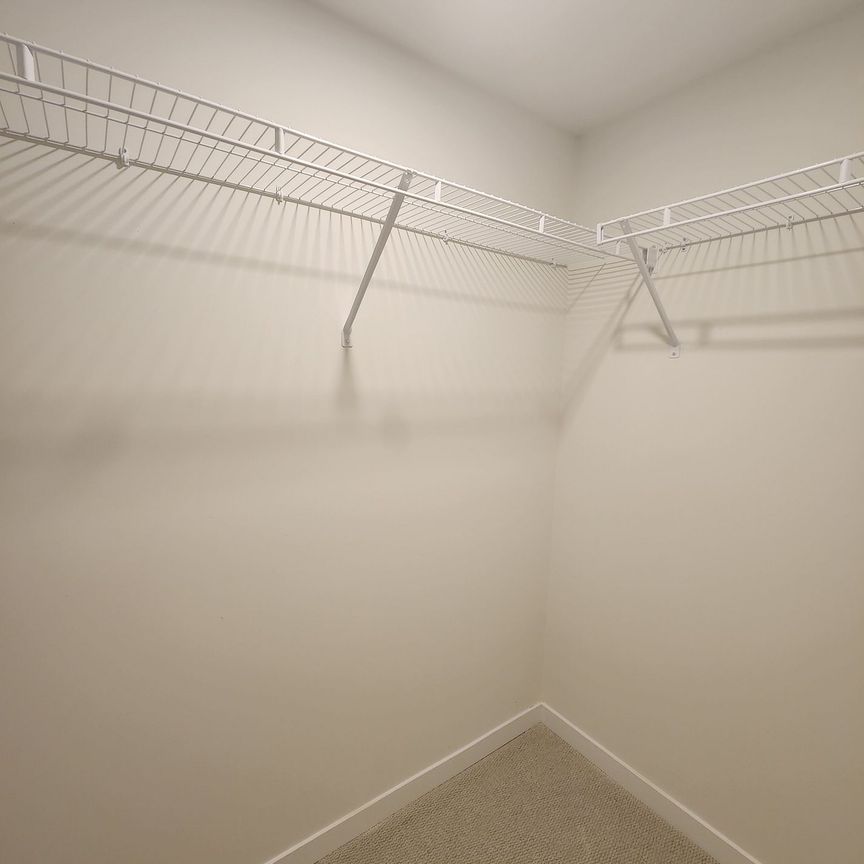 For Lease - 140 Honeycrisp Crescent Unit# 290, Vaughan, Ontario - Photo 1