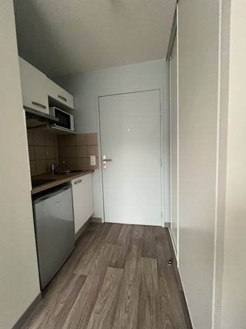 Location Appartement 1 pièce 18m² FRANQUEVILLE ST PIERRE 76520 - Photo 3