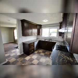 3 Bed 1.5 Bath Main Floor Suite Kirkness Edmonton - Photo 5