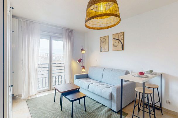 Location studio meublé et rénové - 21,60 m² - Vitry-sur-Seine - Photo 1