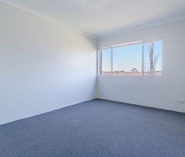 Extra Large Renovated Apartment - Photo 5