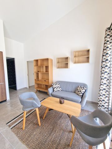 STANDING ! T3 MEUBLE avec terrasse 21m2 + Box PMR- 3° et dernier étage- Immeuble de 2024- CRAPONNE- DISPONIBLE - Photo 2